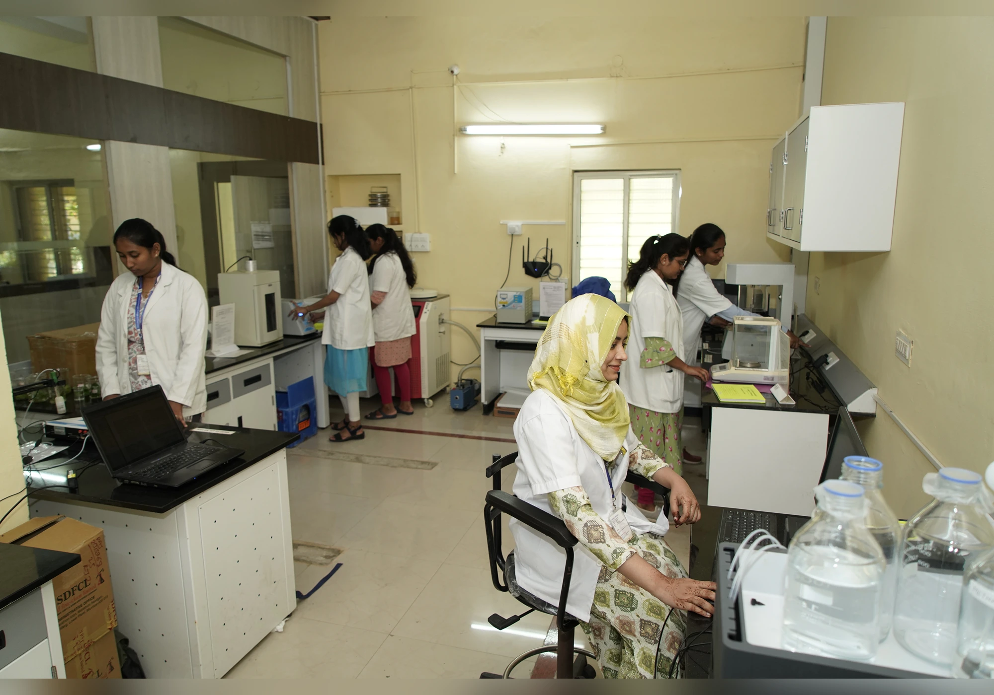 SACP M.Pharm laboratory